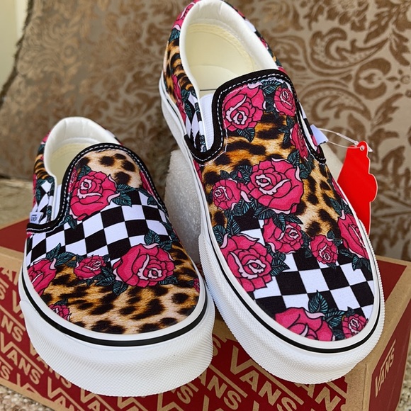 Vans WMNS Classic Slip On Rose/Animalchck Trwht/Multi Sneakers - Picture 1 of 16
